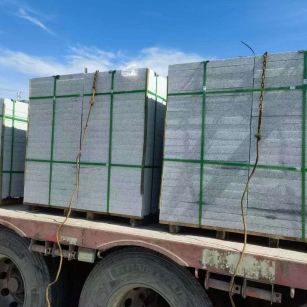 山东 芝麻白花岗岩地铺石装车日常