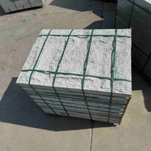 山东 白麻花岗岩石材自然面蘑菇石成品