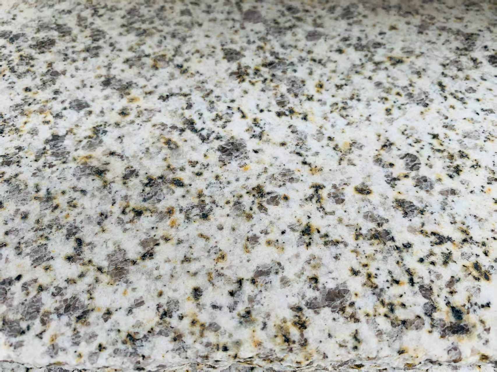 山东 黄金麻花岗岩石材浅黄光面