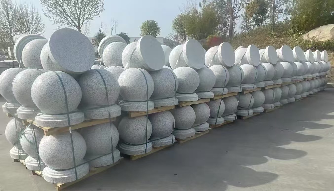 山东 白麻花岗岩石材圆球，石球，挡车球，隔离球，景观石球，风水球等