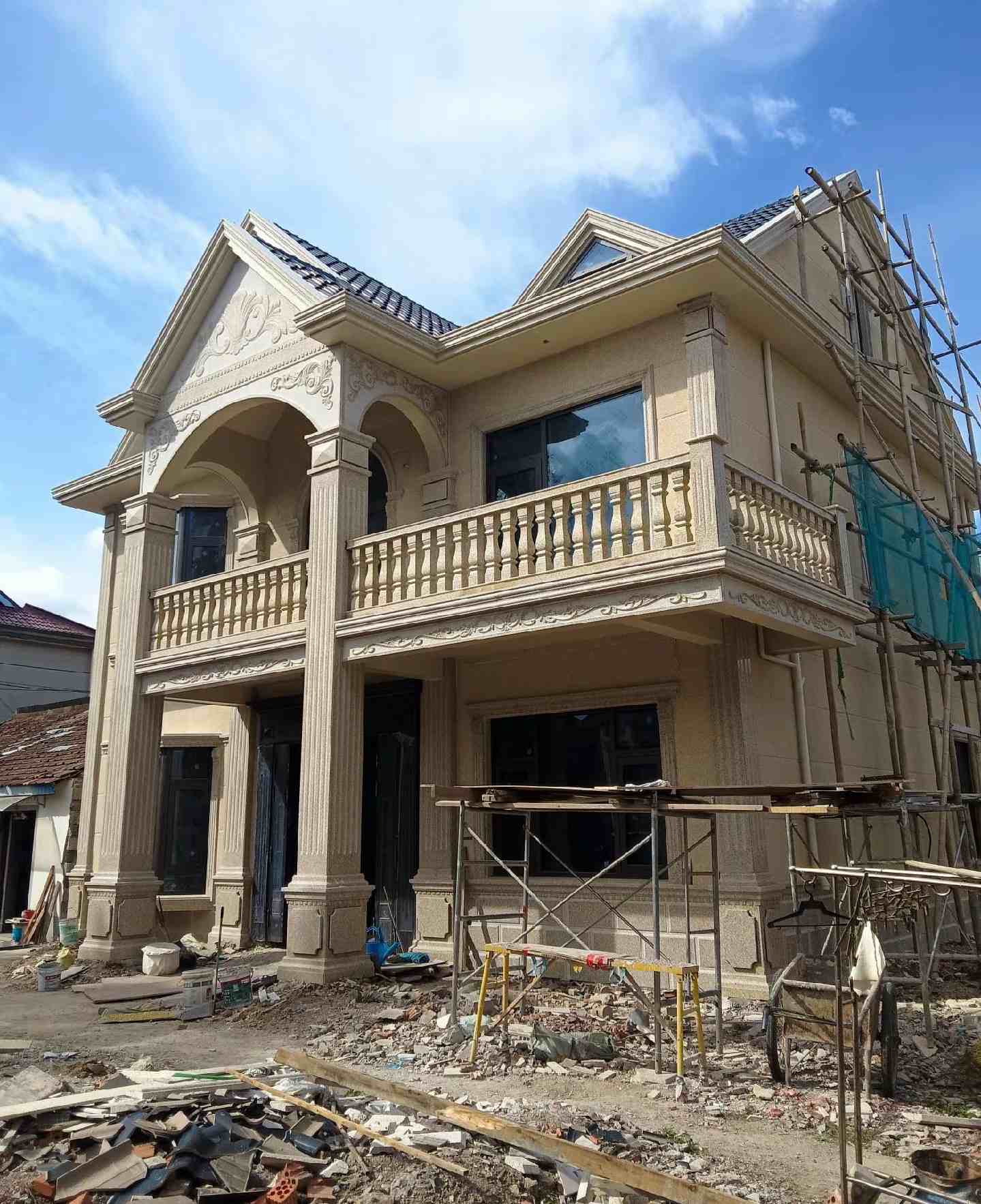 山东 黄金麻花岗岩石材私人别墅雕花门楼柱阳台栏杆