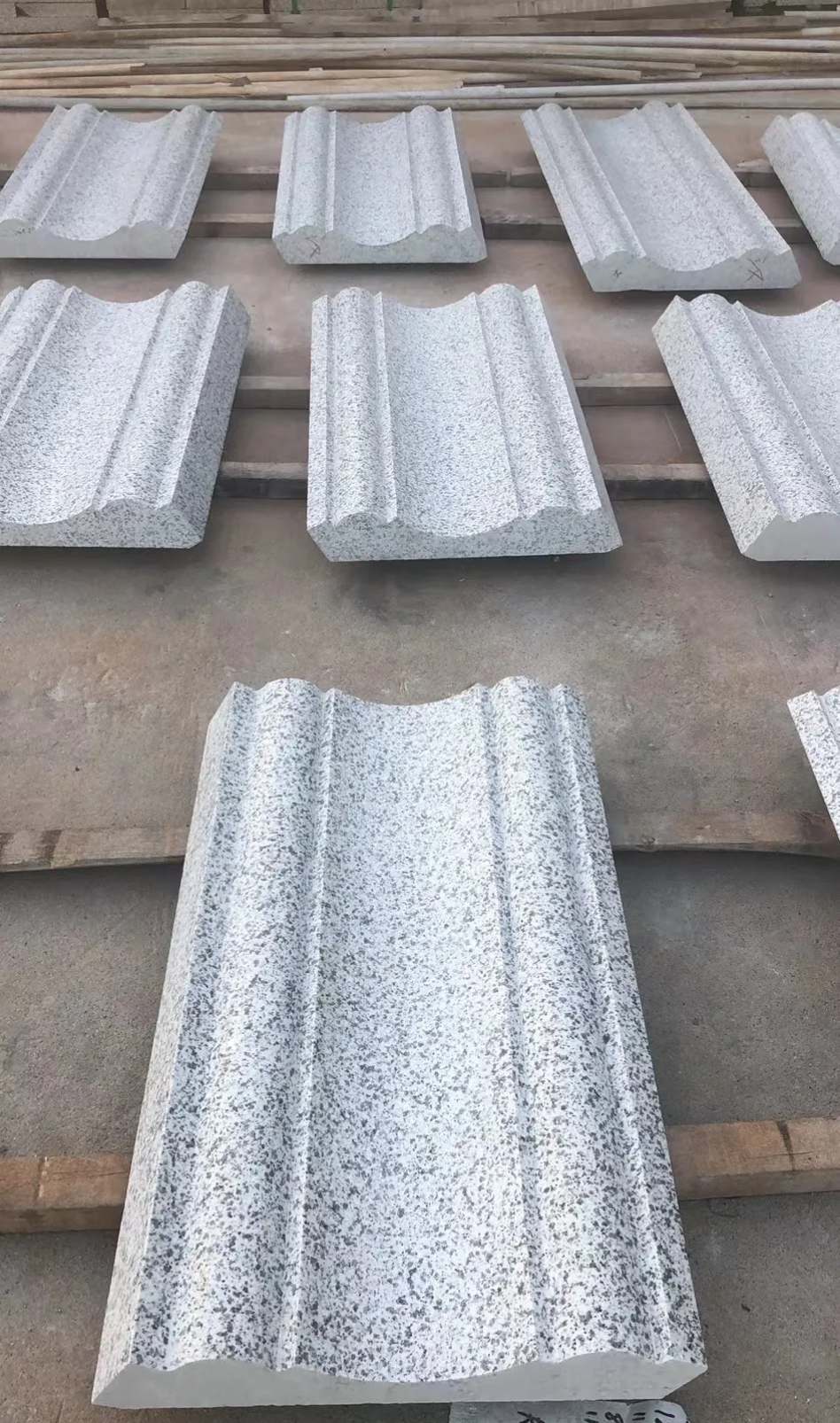 山东 白麻花岗岩光面别墅线条