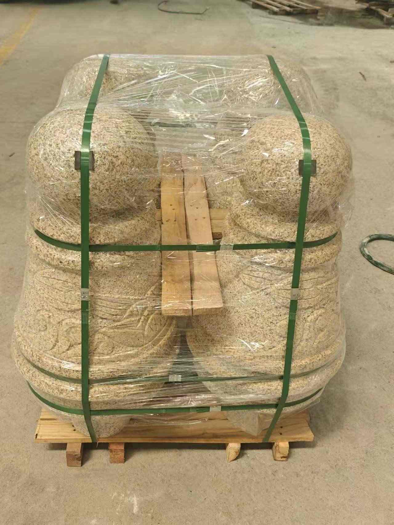 山东 黄金麻异形定制雕花——棒棒糖挡车柱