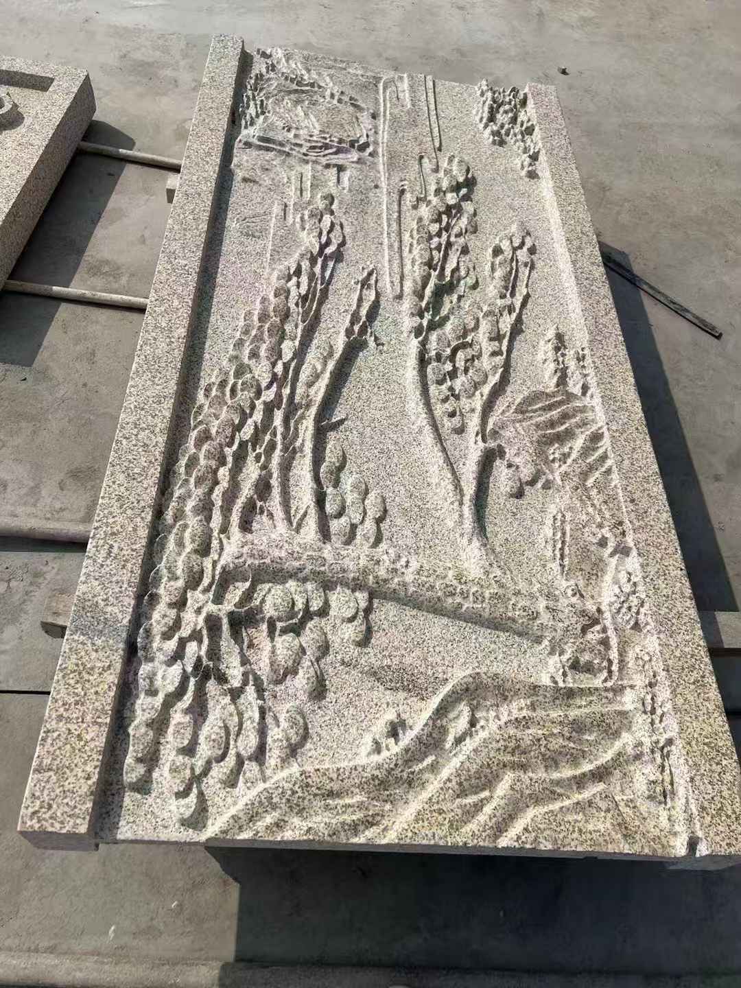 山东 黄金麻雕刻板浮雕迎客松