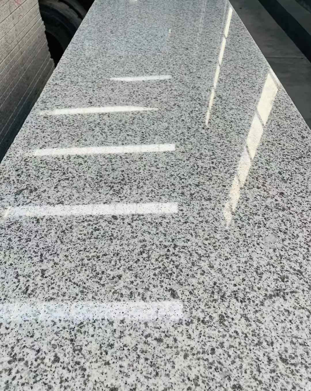 山东 白麻花岗岩光面毛板