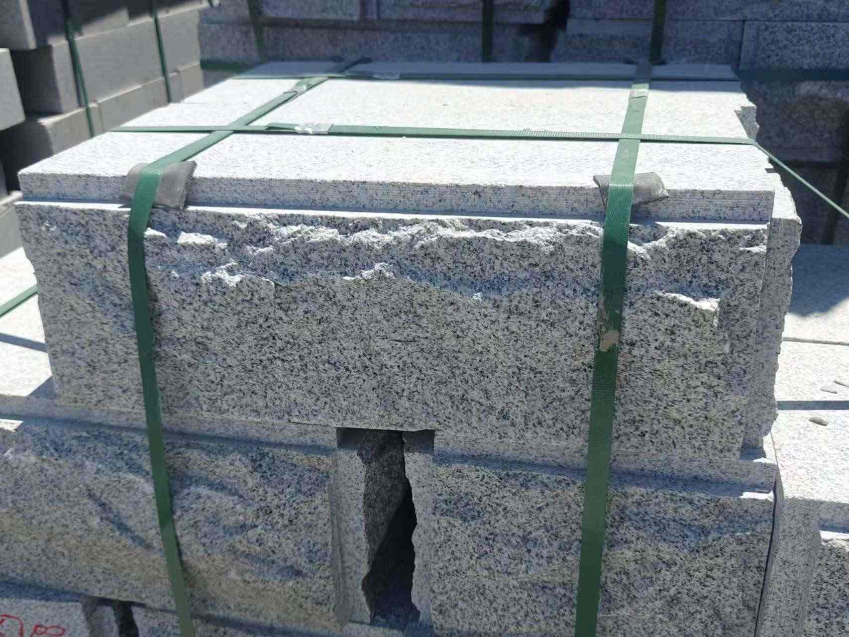 山东 芝麻白花岗岩自然面成品