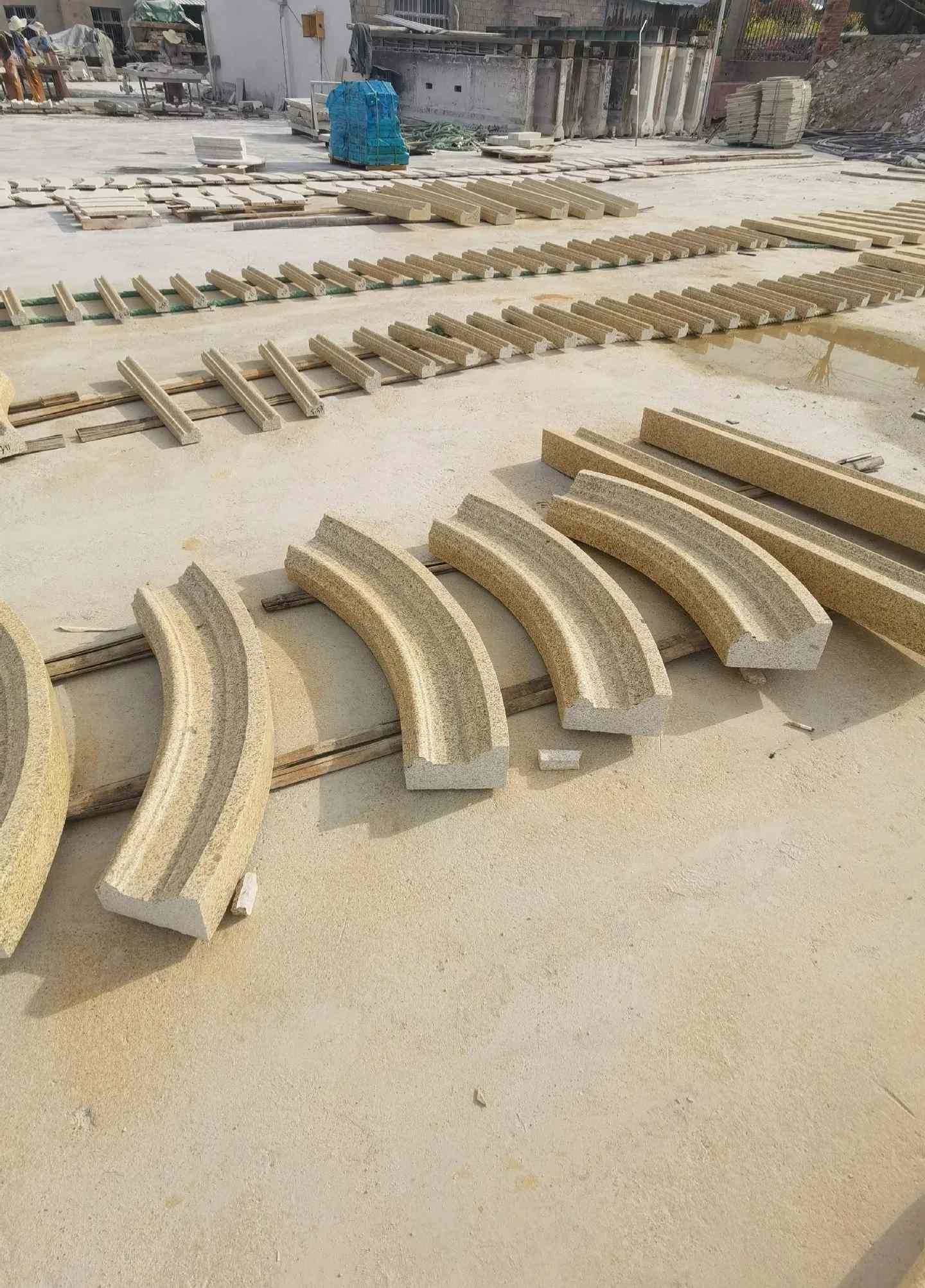 山东 黄金麻花岗岩别墅线条