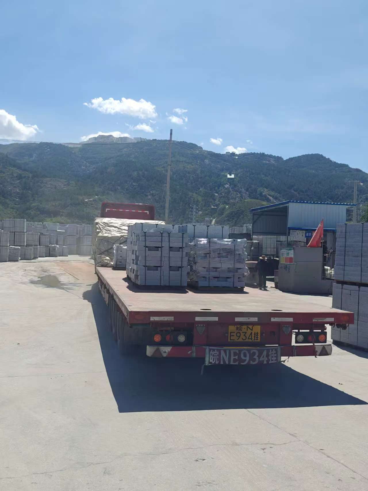 山东 芝麻白仿形路沿石，直形路沿石