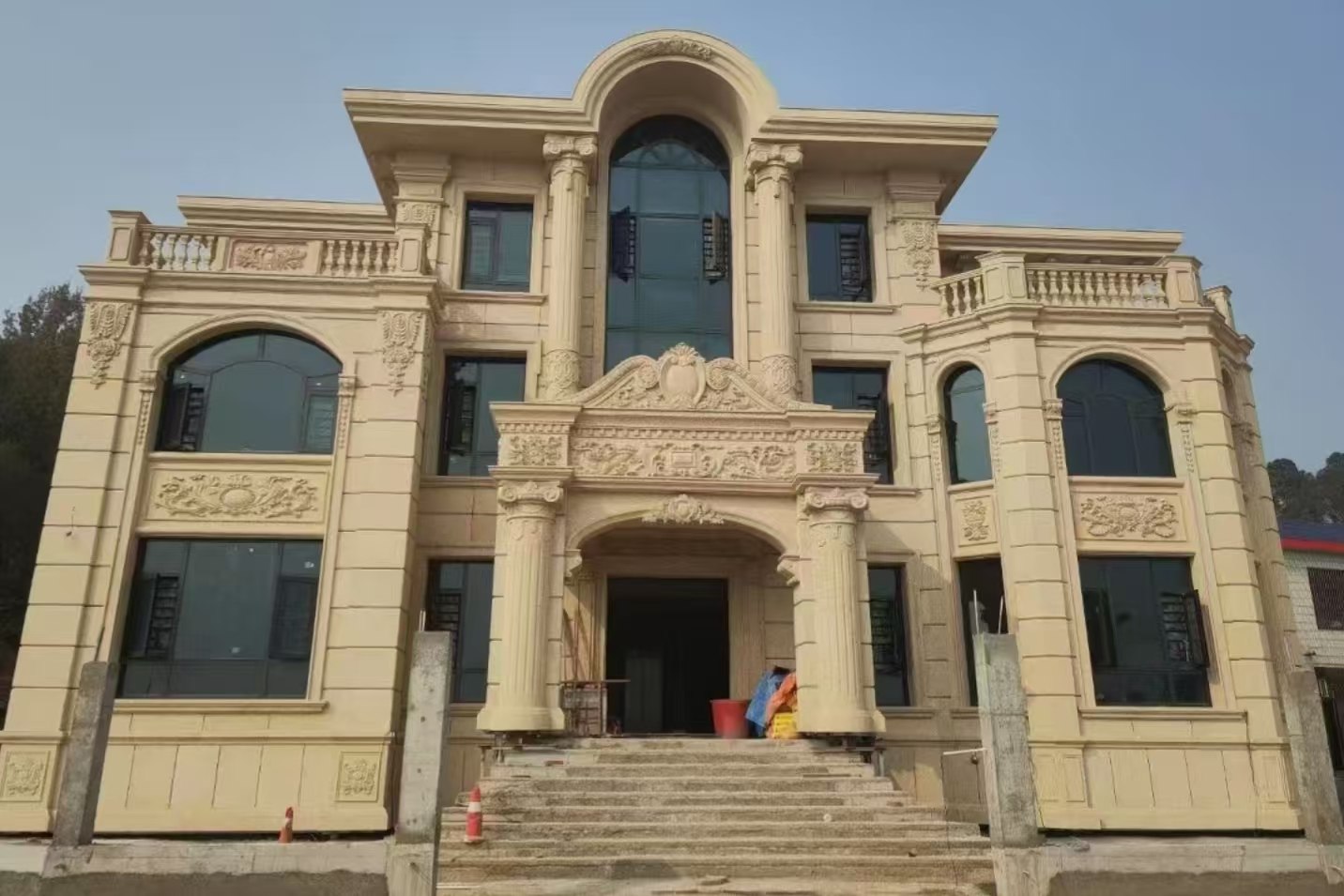 山东 黄金麻花岗岩别墅外墙干挂